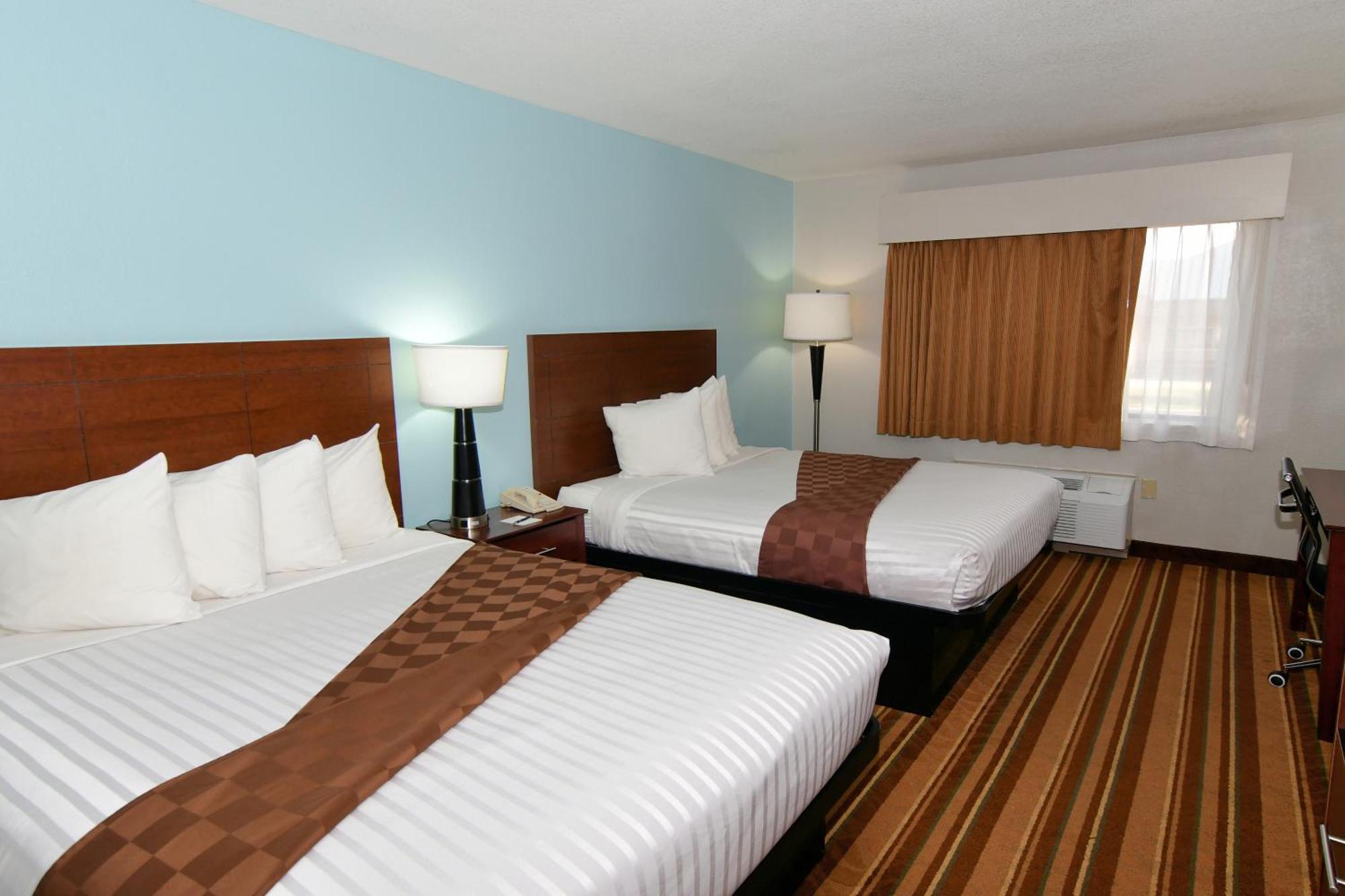 Rock Island Inn & Suites Marshalltown Exterior photo
